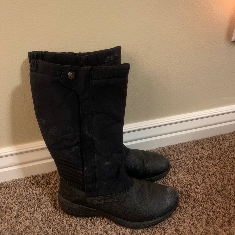 Women’s Columbia snow boots